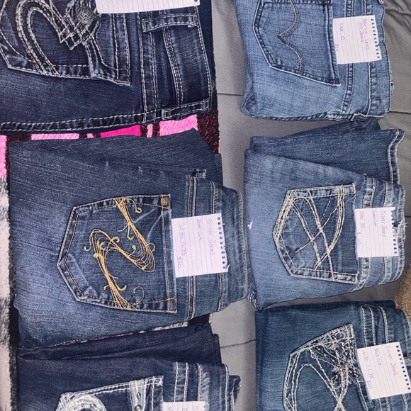 Jeans - Picture 3 of 5